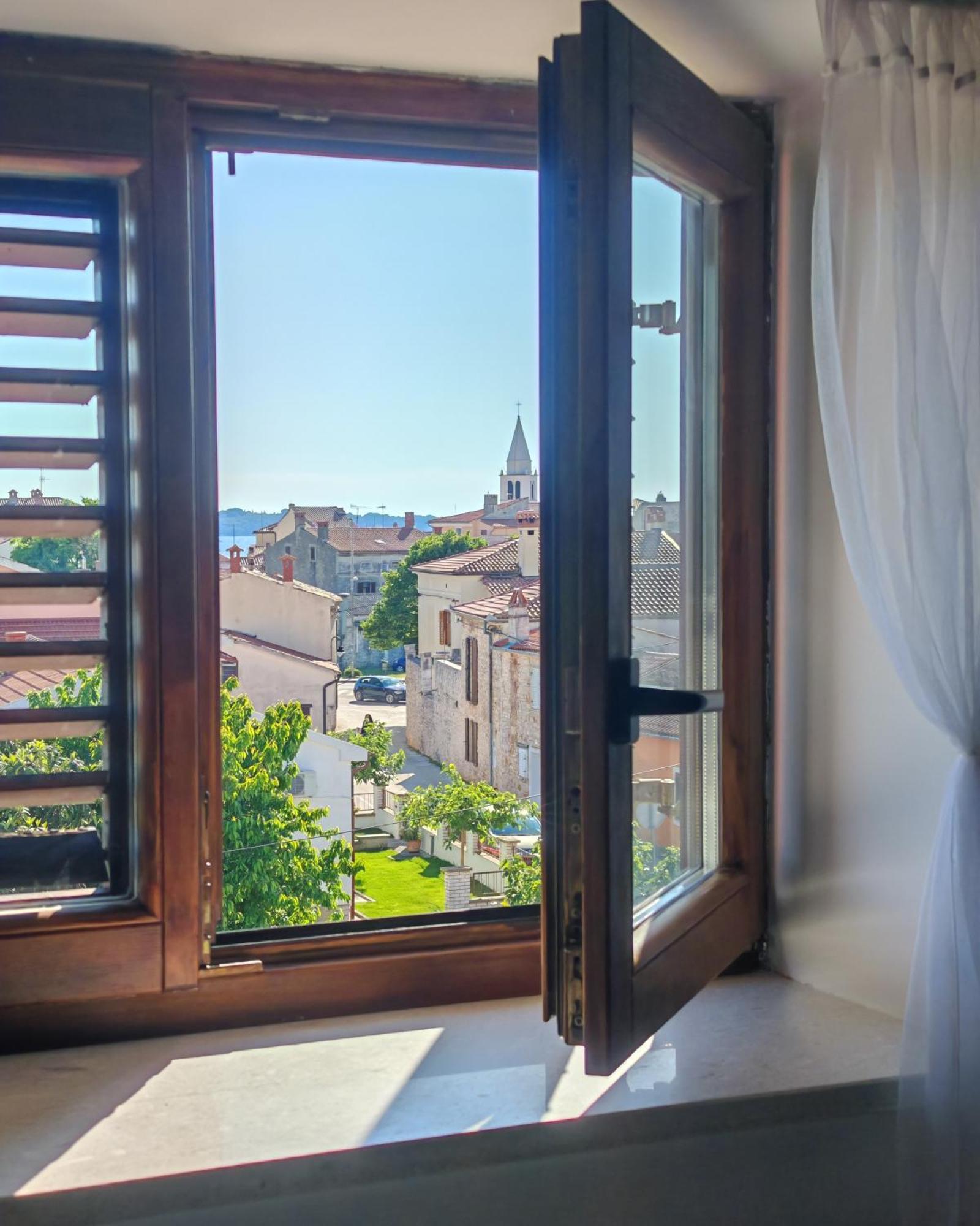 Astraluxe Apartment